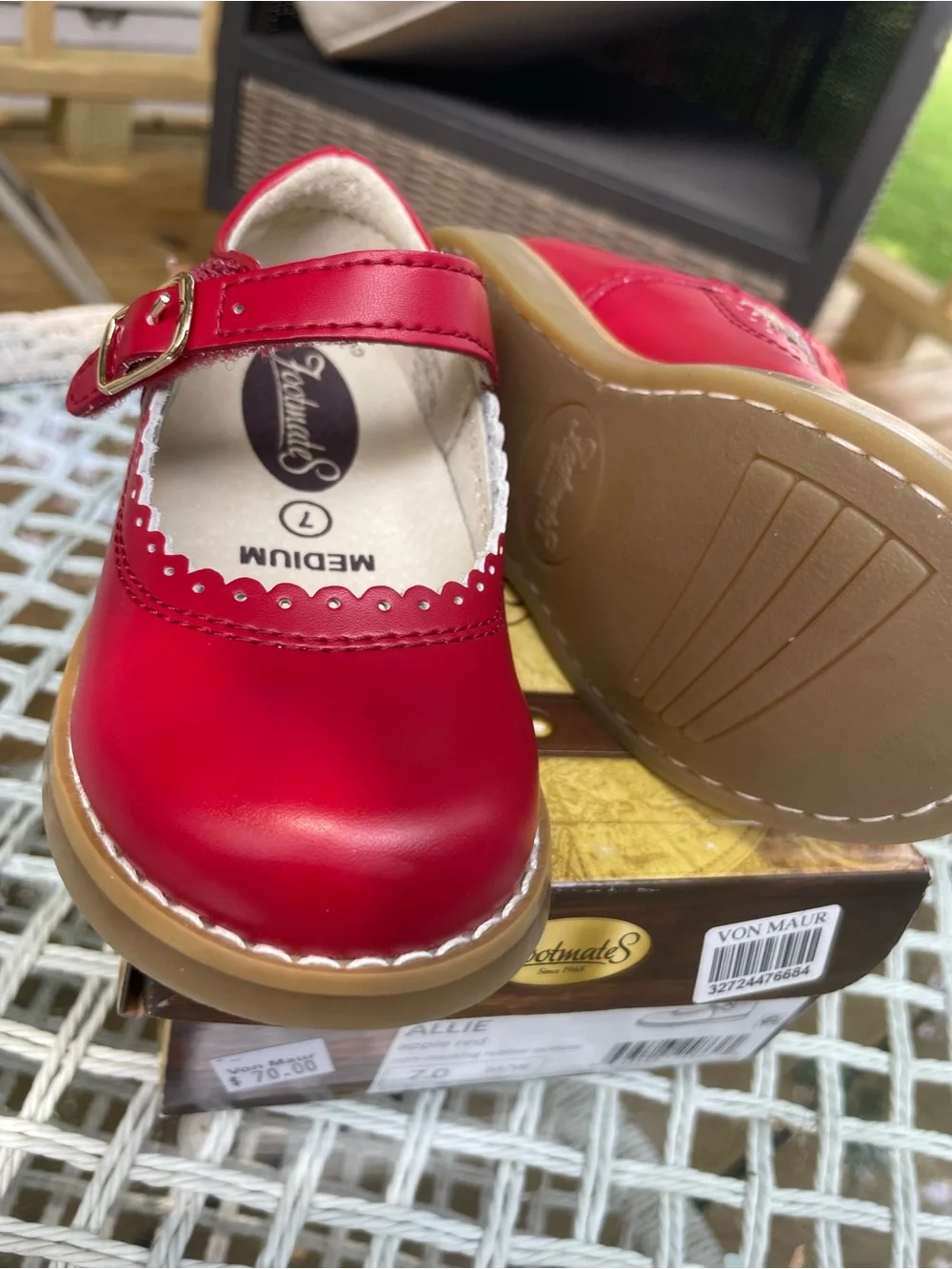 NIB VON MAUR ALLIE APPLE RED Girls Dress Shoes Sz 7